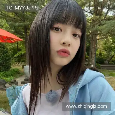 龙含雅